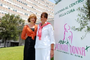 Foto dell'evento "La donna al centro della cura"