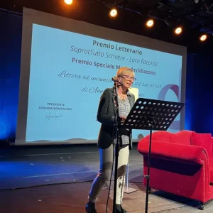 Cerimonia premiazione "SopratTutto Scrivere" Lara Facondi