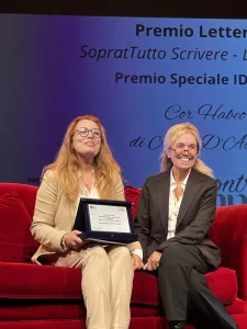 Cerimonia premiazione "SopratTutto Scrivere" Lara Facondi