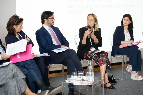 Immagine di copertina della notizia Su “Striscia La Notizia” , “La dance therapy”  il flashmob di IncontraDonna Onlus - a passo di danza con il progetto Dance For Oncology (D4O)