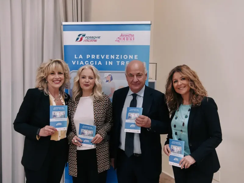 VIDEO – STRISCIA LA NOTIZIA – Frecciarosa per promuovere la prevenzione del tumore al seno