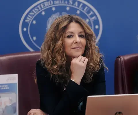 Immagine di copertina della notizia "La malattia come risorsa e trasformazione", al via la seconda edizione di "SopratTutto Scrivere - Maria Arcidiacono", il premio letterario di IncontraDonna